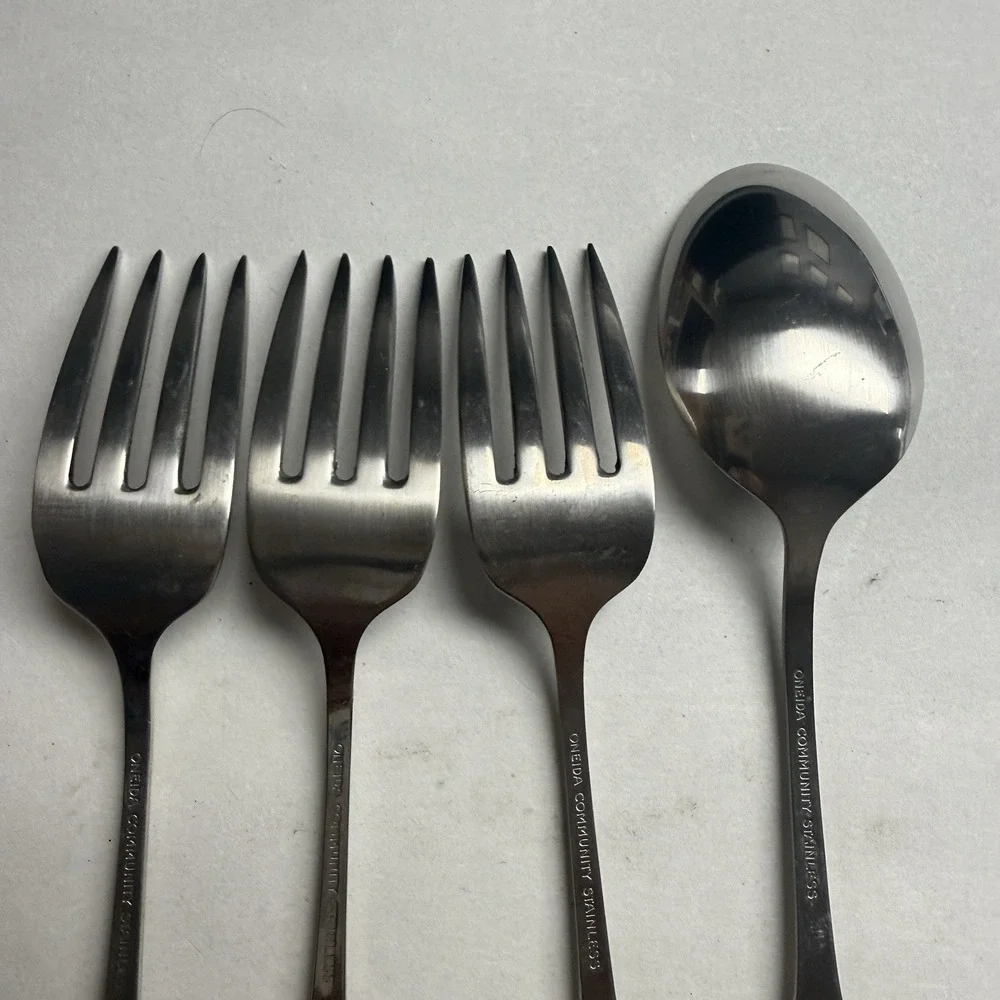 Oneida Community Patrick Henry 3 Salad Forks 1 Soup Spoon Stainless Flatware